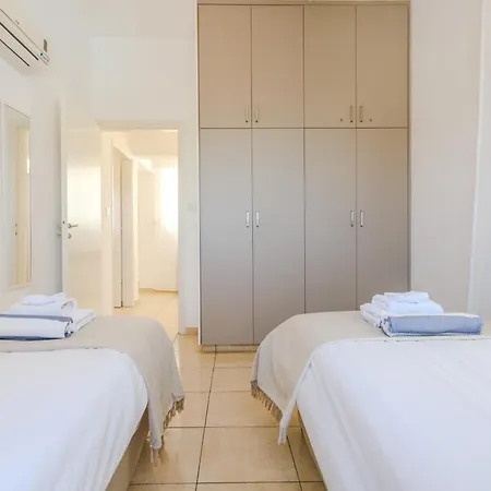 Ronika - Holidays In Coral Bay Peyia