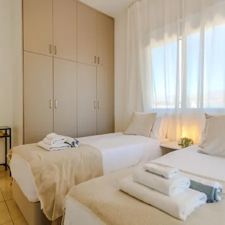 Villa Ronika - Holidays In Coral Bay Peyia