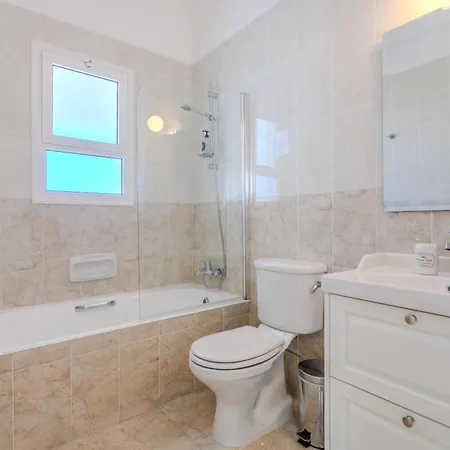 Ronika - Holidays In Coral Bay