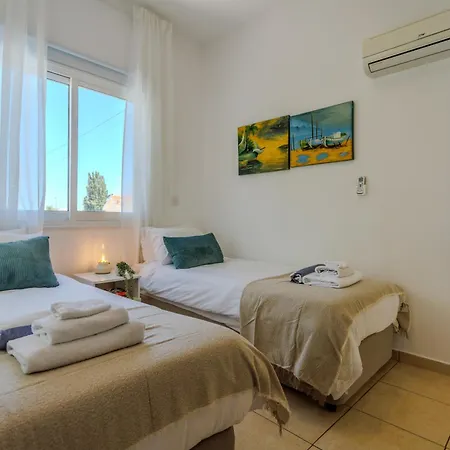 Villa Ronika - Holidays In Coral Bay *