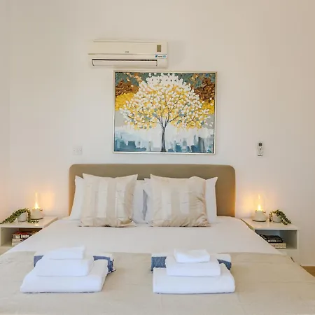 Ronika - Holidays In Coral Bay Villa *