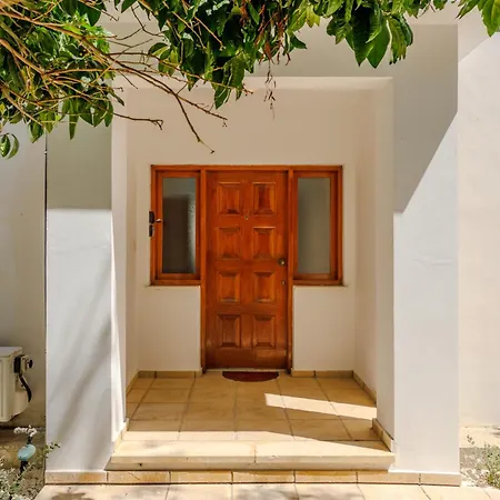 Villa Ronika - Holidays In Coral Bay *