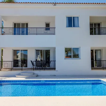 Ronika - Holidays In Coral Bay Villa Peyia