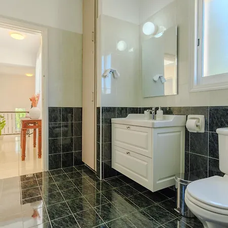 Ronika - Holidays In Coral Bay *