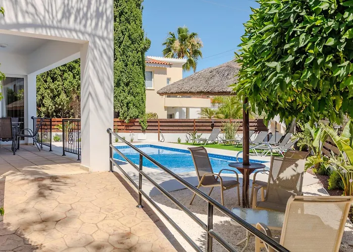 Ronika - Holidays In Coral Bay Vila Pegeia