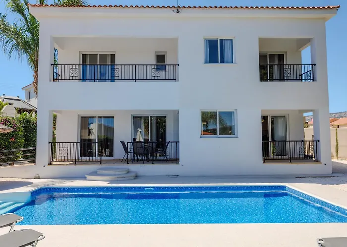 Ronika - Holidays In Coral Bay Vila Pegeia