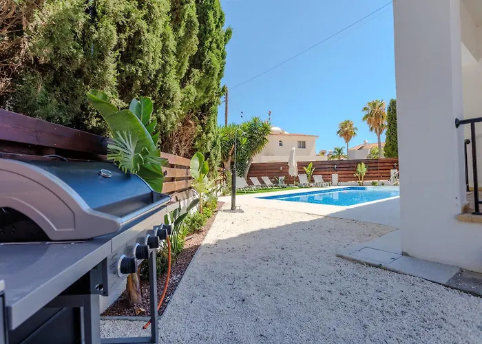 Ronika - Holidays In Coral Bay Pegeia