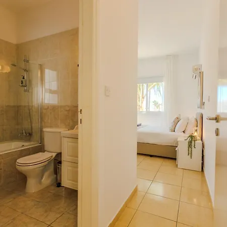 Villa Ronika - Holidays In Coral Bay