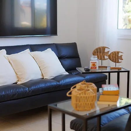 Ronika - Holidays In Coral Bay *