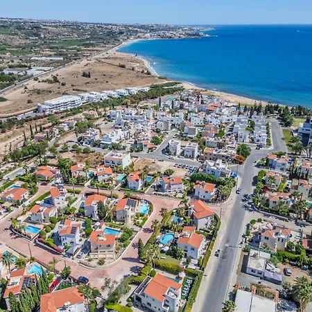 Ronika - Holidays In Coral Bay 페이야