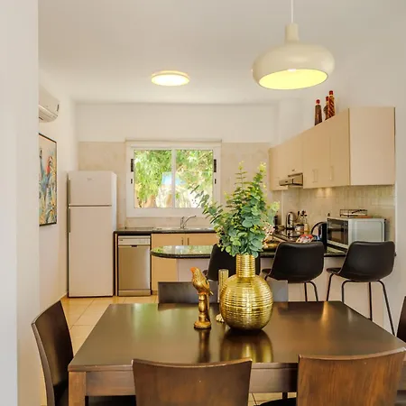 Ronika - Holidays In Coral Bay 빌라 *