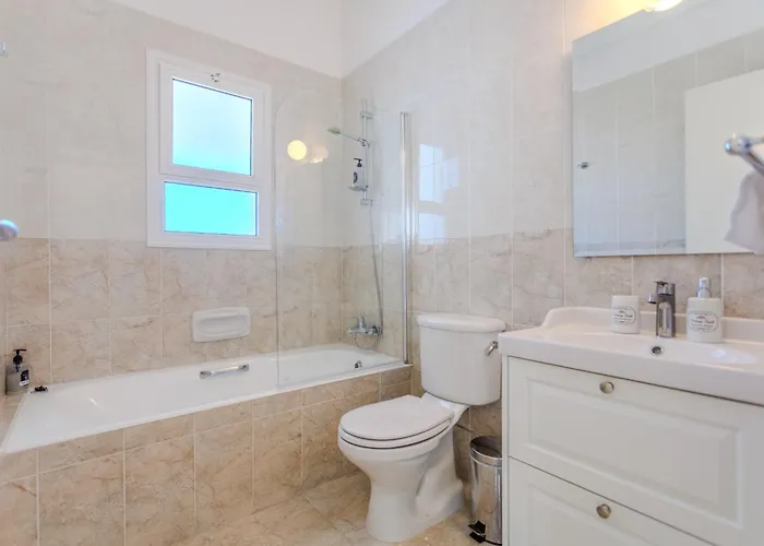 Ronika - Holidays In Coral Bay