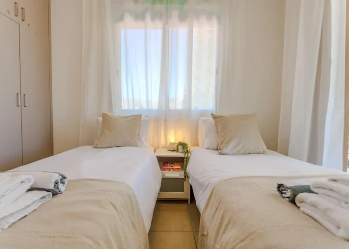 Ronika - Holidays In Coral Bay *