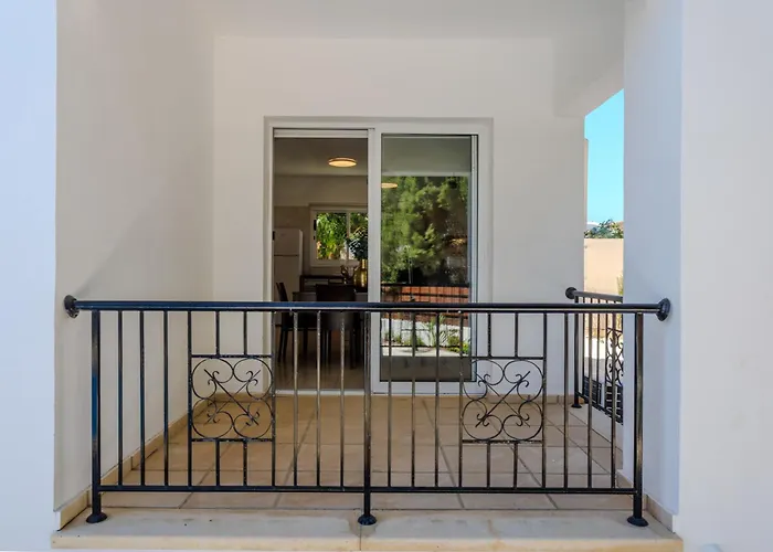 Ronika - Holidays In Coral Bay